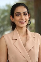 Aakanksha Singh Pichers